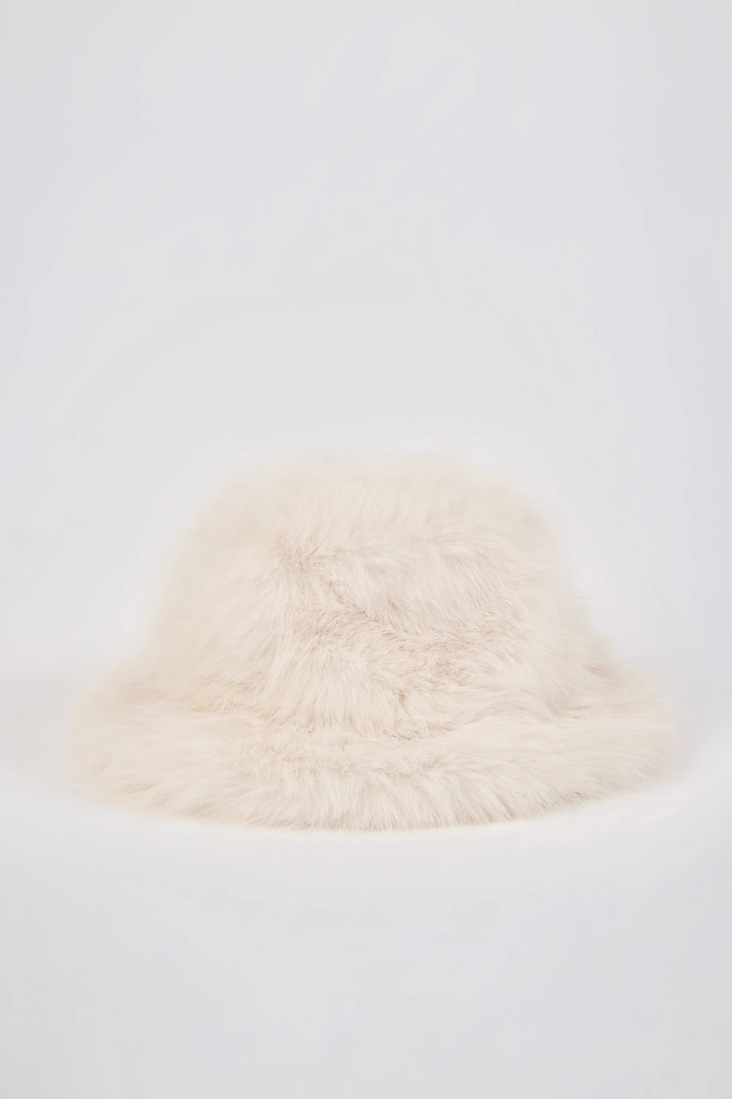 Faux-Fur Hat in Ice White