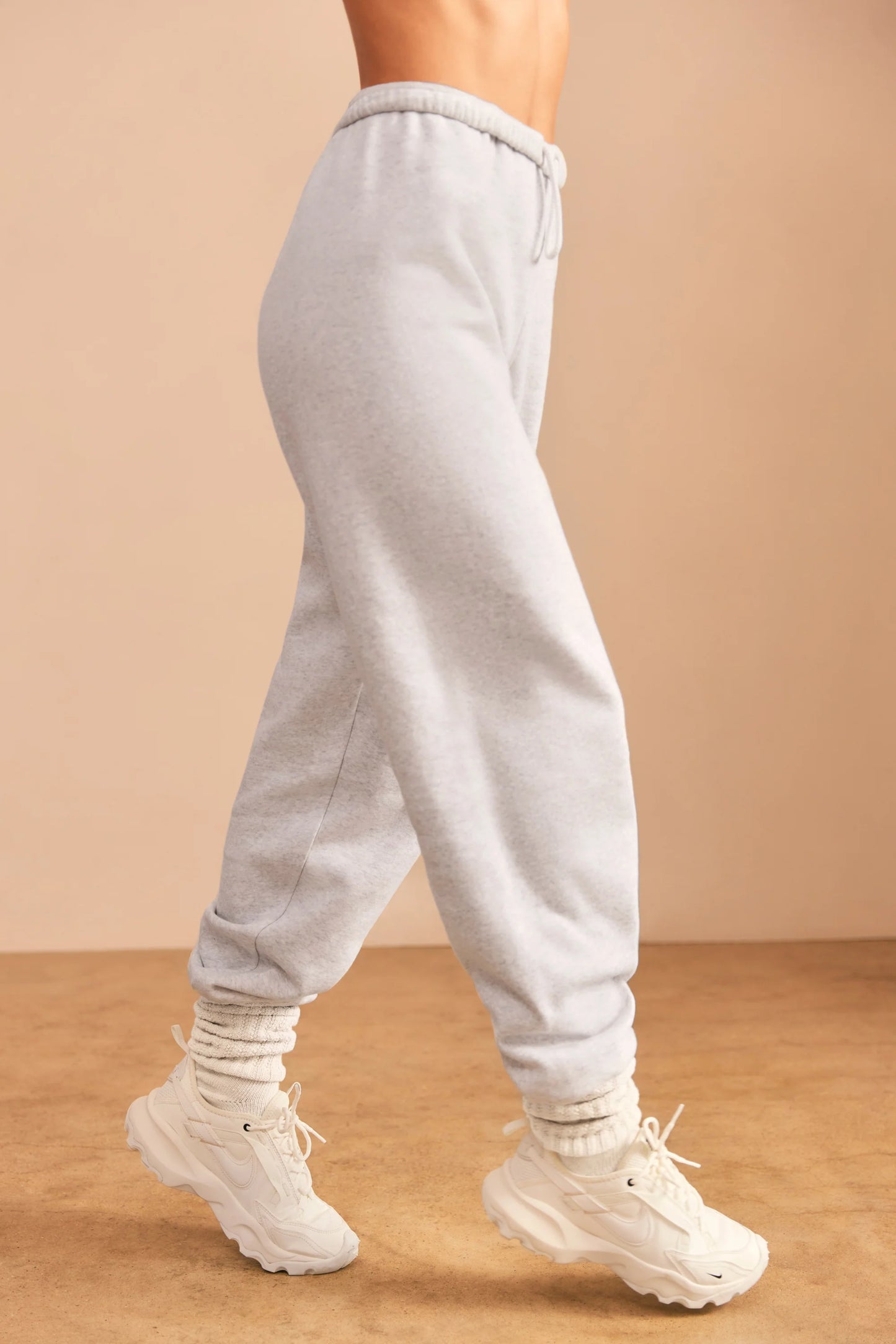 Relaxed Fit Joggers in Heather Grey