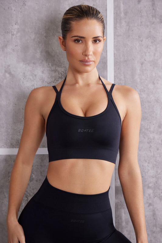 Scoop Neck Sports Bra in Jet Black