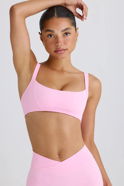 Soft Active Contrast-Trim Sports Bra in Bubblegum Pink