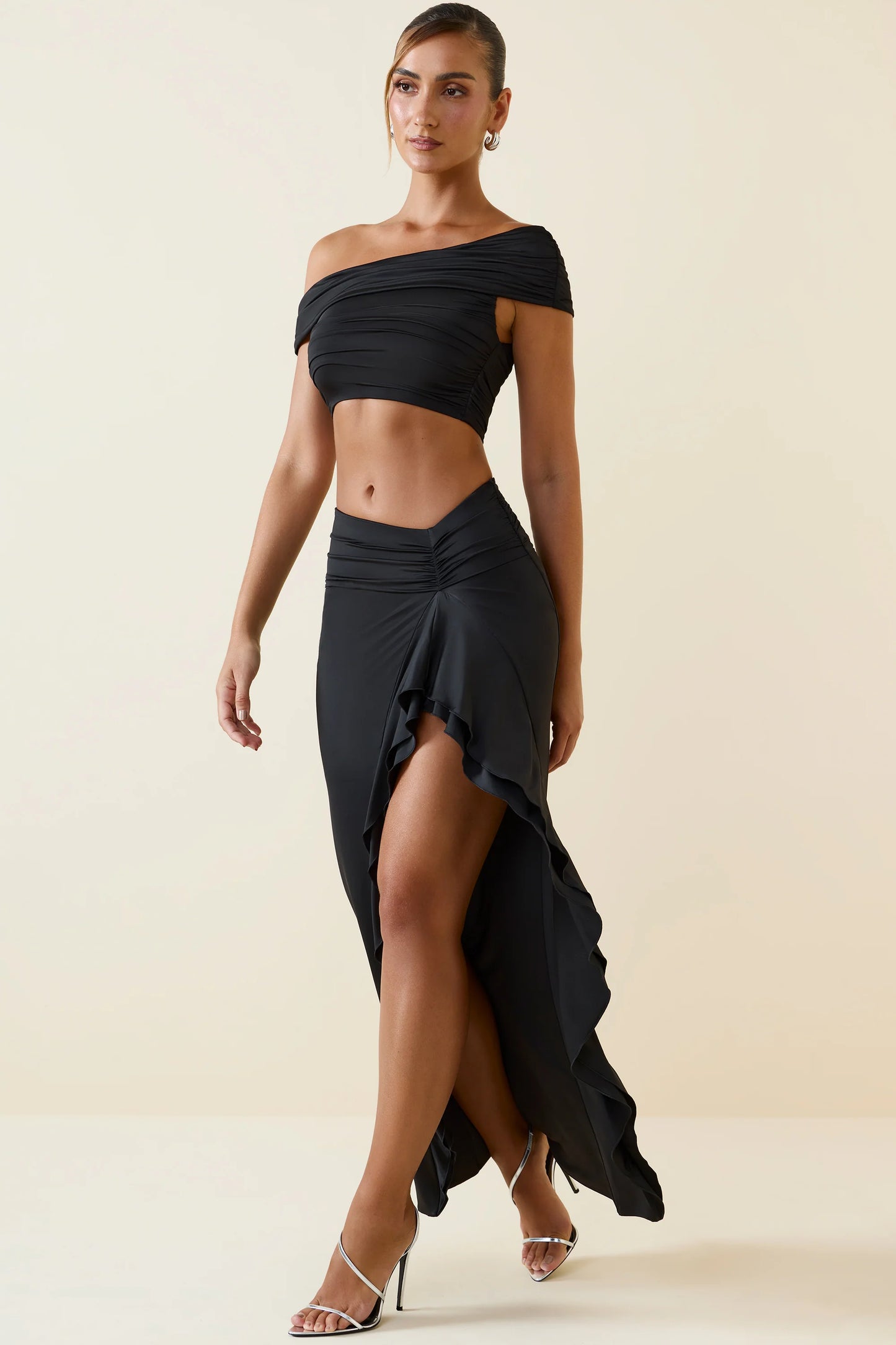 Asymmetric Ruffled Low-Rise Maxi Skirt in Black