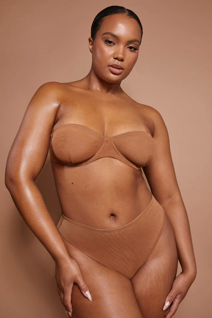 Soft Mesh Strapless Bra in Almond