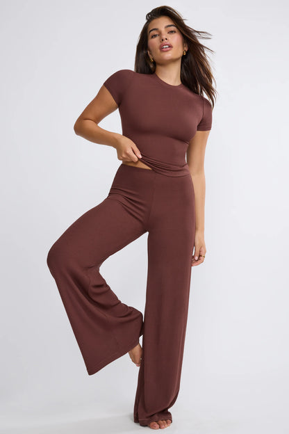 Petite Mid Rise Wide Leg Trouser in Chocolate