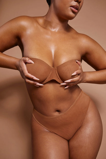 Soft Mesh Strapless Bra in Almond