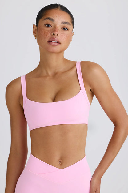 Soft Active Contrast-Trim Sports Bra in Bubblegum Pink