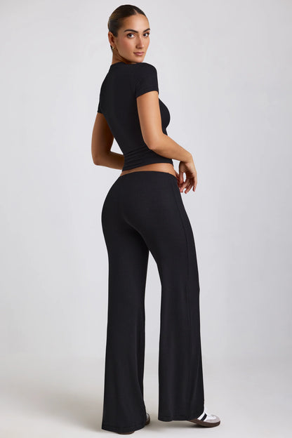 Petite Mid Rise Wide Leg Trouser in Black