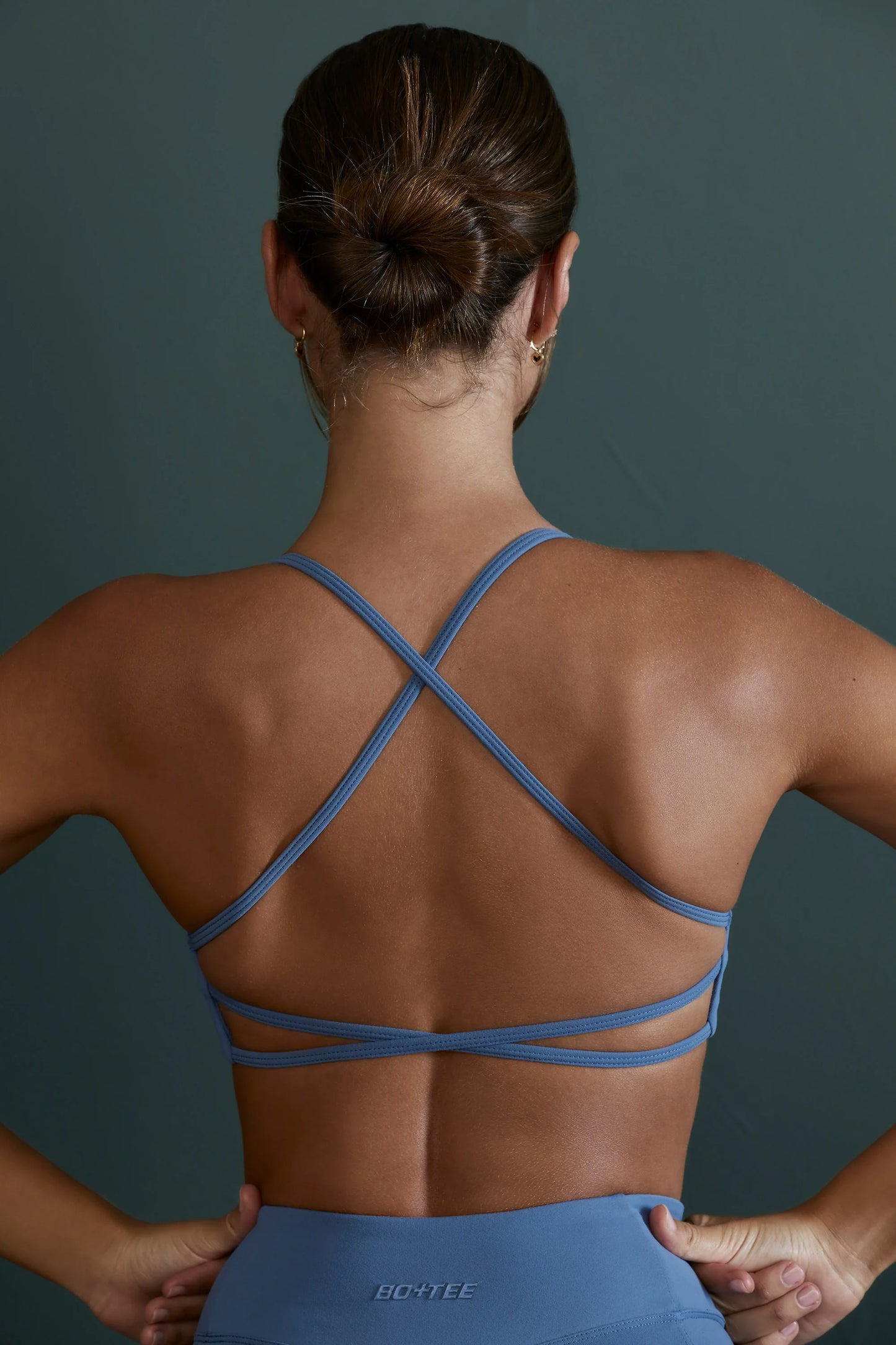 Scoop Neck Open Back Sports Bra in Blue