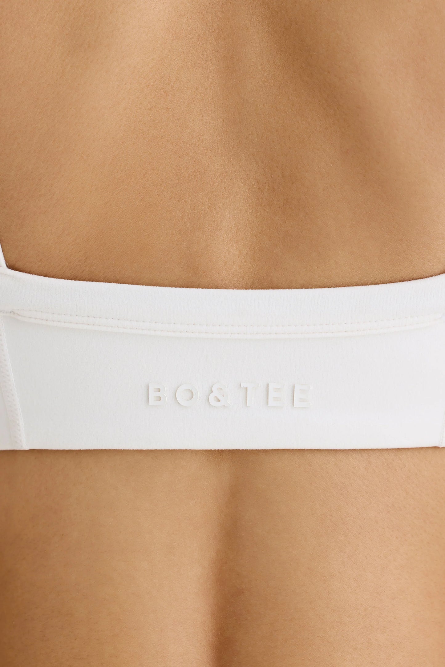 Soft Active Contrast-Trim Sports Bra in White