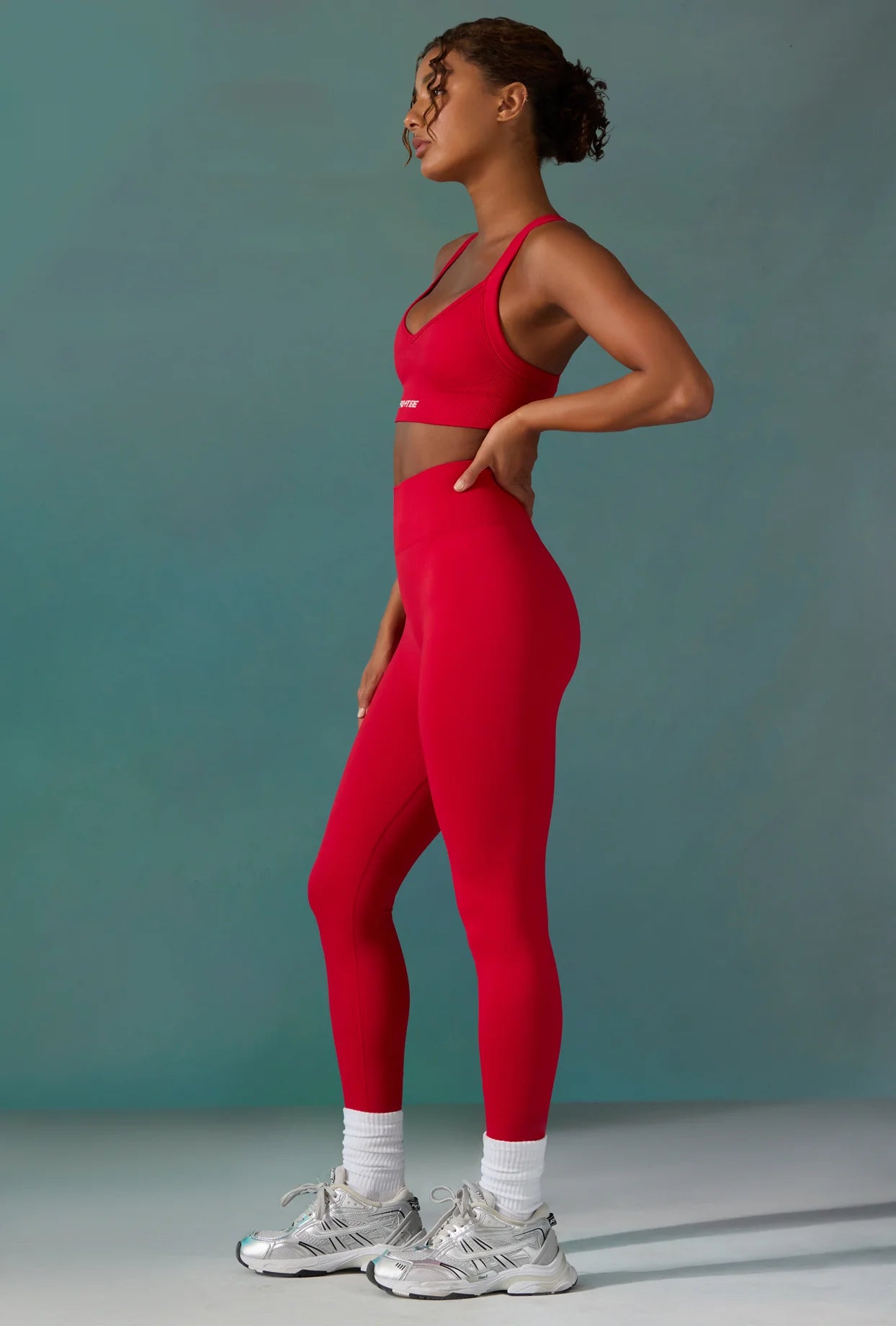 Super Sculpt Seamless Leggings in Tango Red