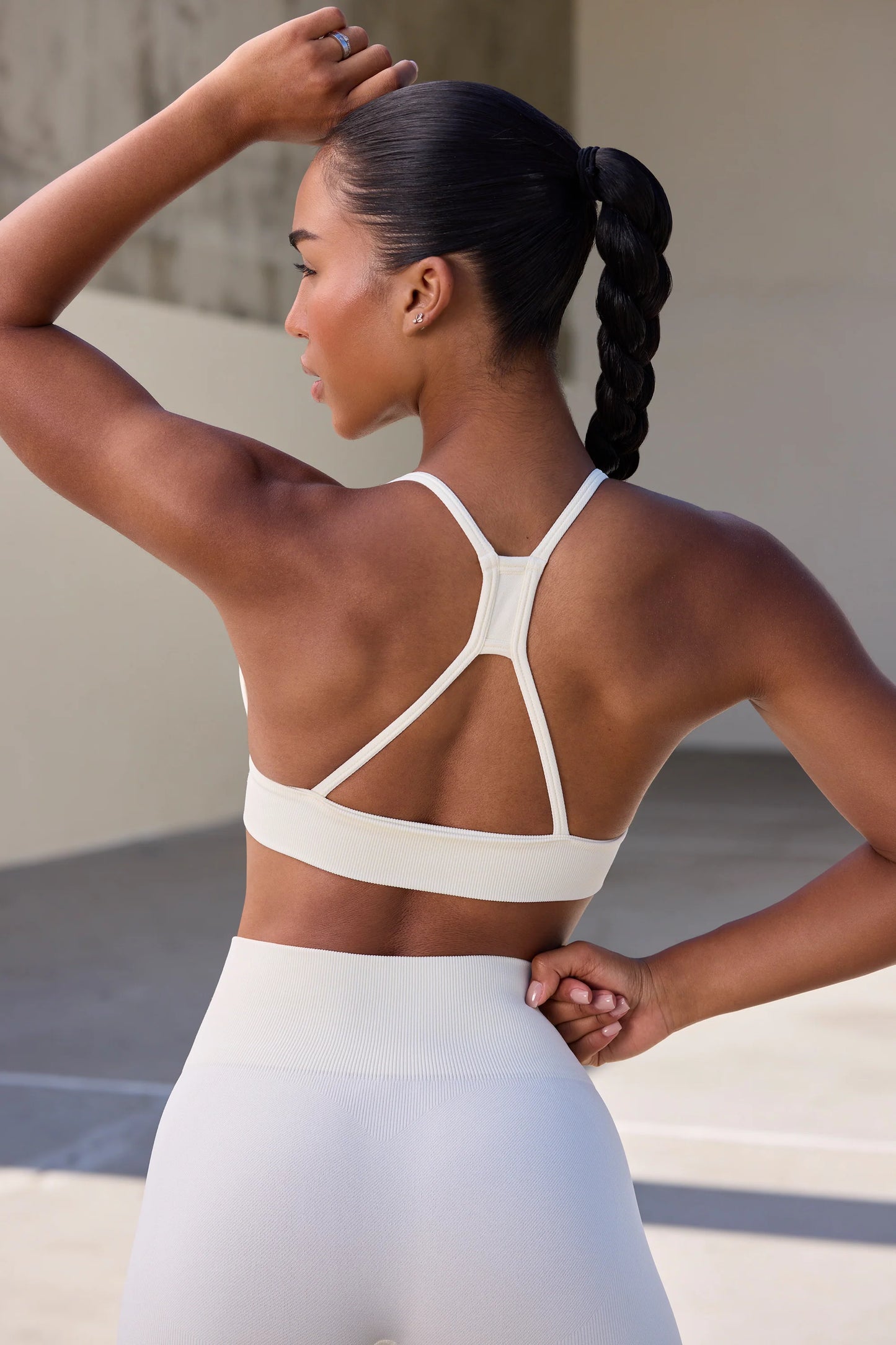 Super Sculpt Seamless Triangle Sports Bra in Eggshell