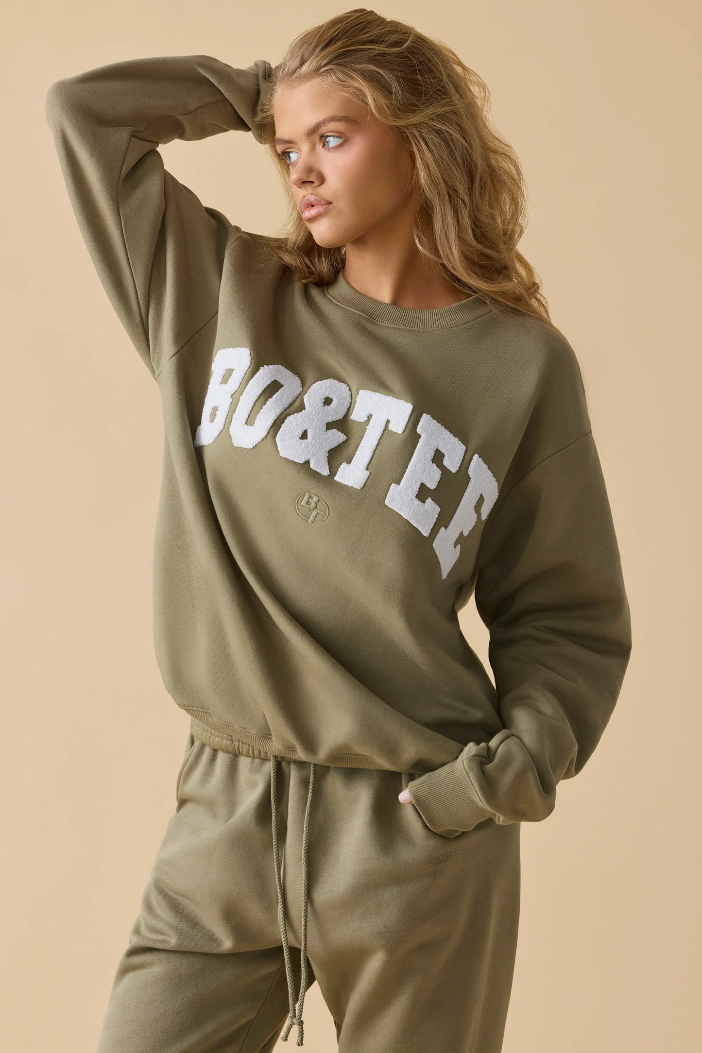 Oversized Crew Neck Sweatshirt in Soft Olive