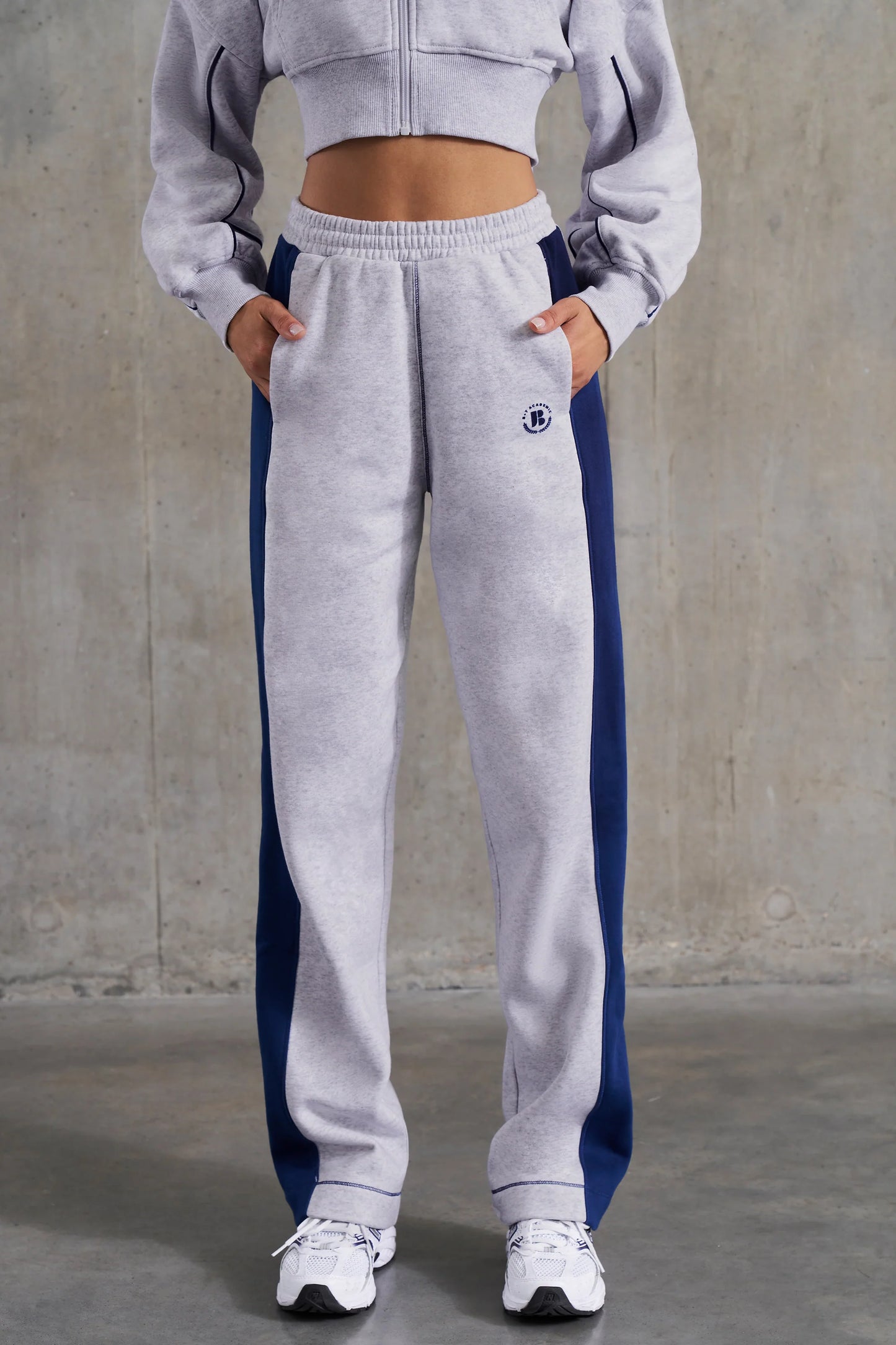 Wide Leg Sweatpants in Heather Grey