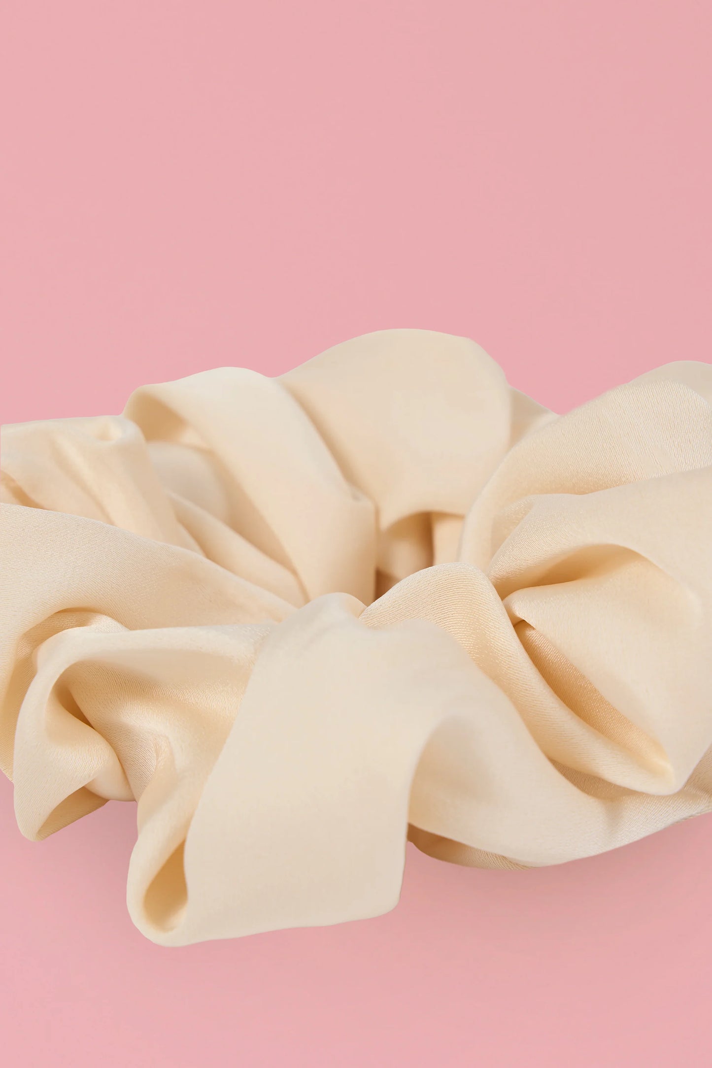 Oversized Scrunchie in Ivory